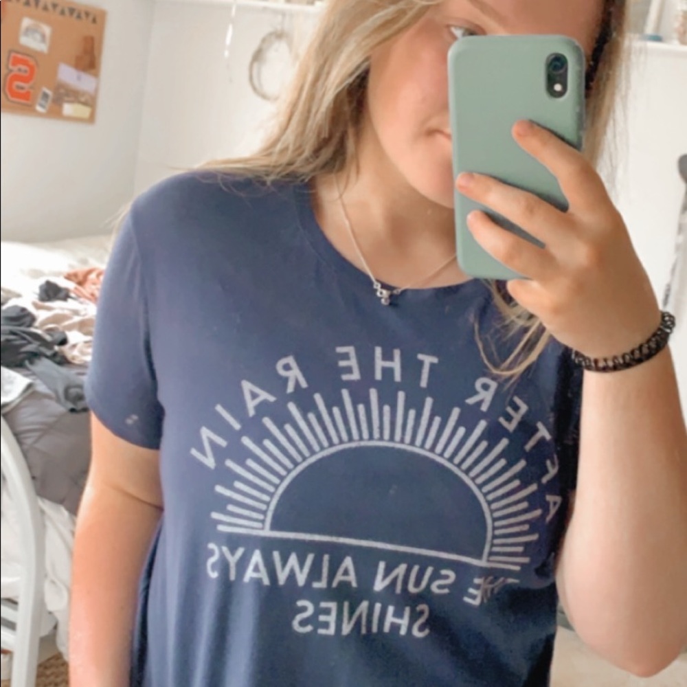 Graphic tee - Picture 2 of 4
